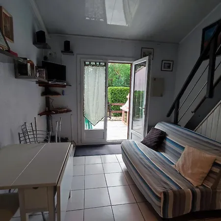 Pavillon Climatise Pres De La Avec Terrasse, Parking Et Confort Moderne - Fr-1-776-7 *